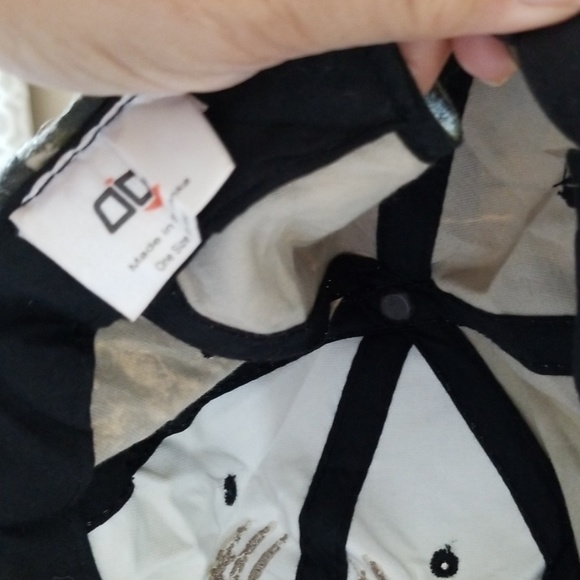 Cabela's hat - Picture 3 of 3